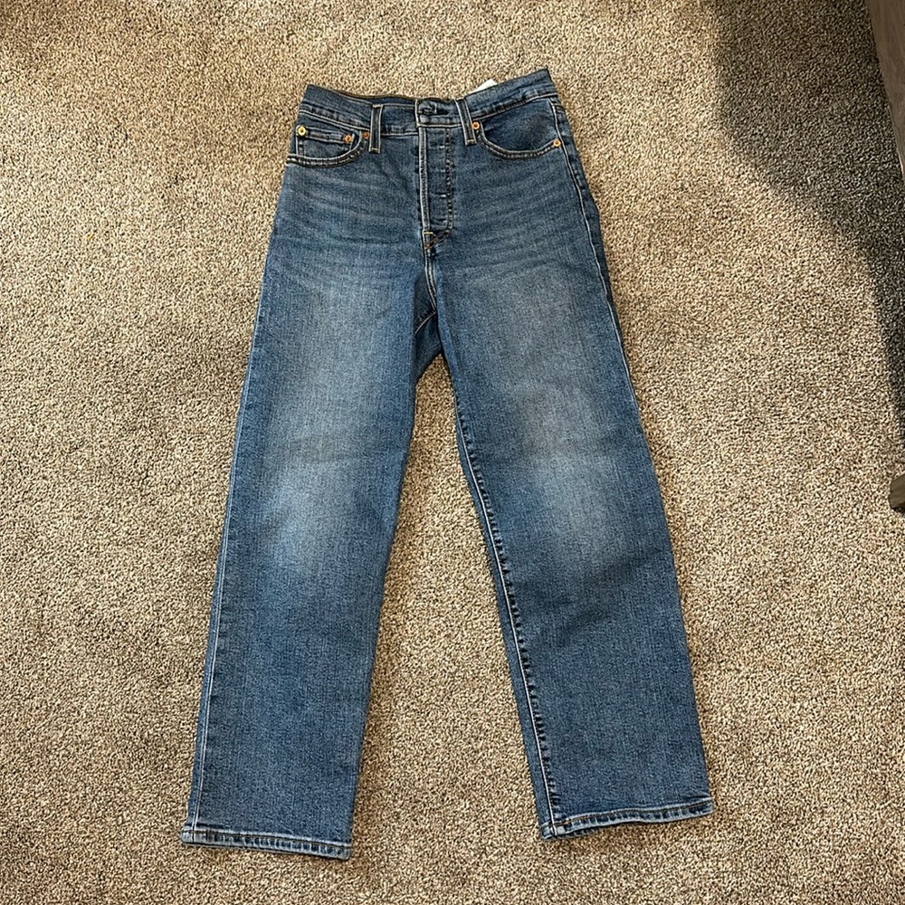 Levi’s ribcage straight ankle jeans